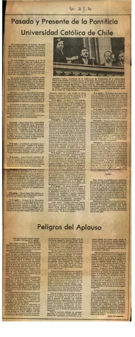 Prensa en El Mercurio. Pasado y presente de la Pontificia Universidad Católica de Chile